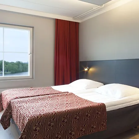 Ξενοδοχείο Original Sokos Vaakuna 4*